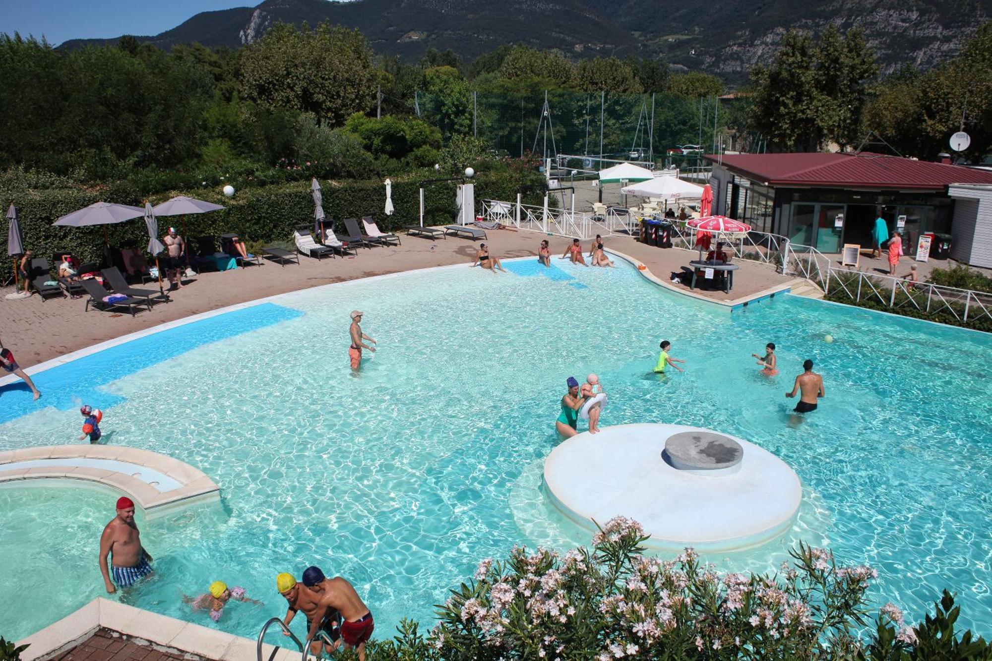 Estivo Premium Deluxe Mobile Homes On Camping Del Sole Village Iseo Eksteriør bilde