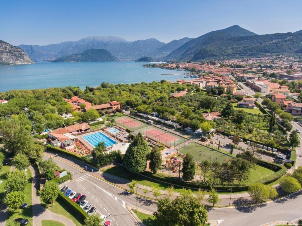 Estivo Premium Deluxe Mobile Homes On Camping Del Sole Village Iseo Eksteriør bilde